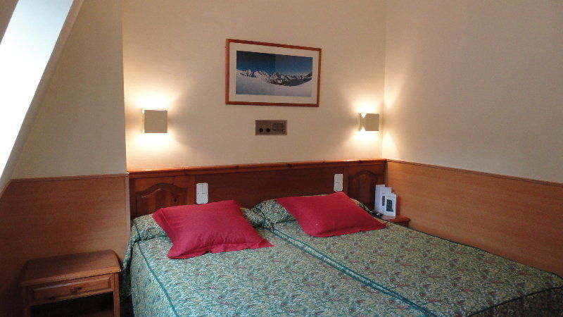 Hotel Pitiusa Andorra la Vella Bagian luar foto
