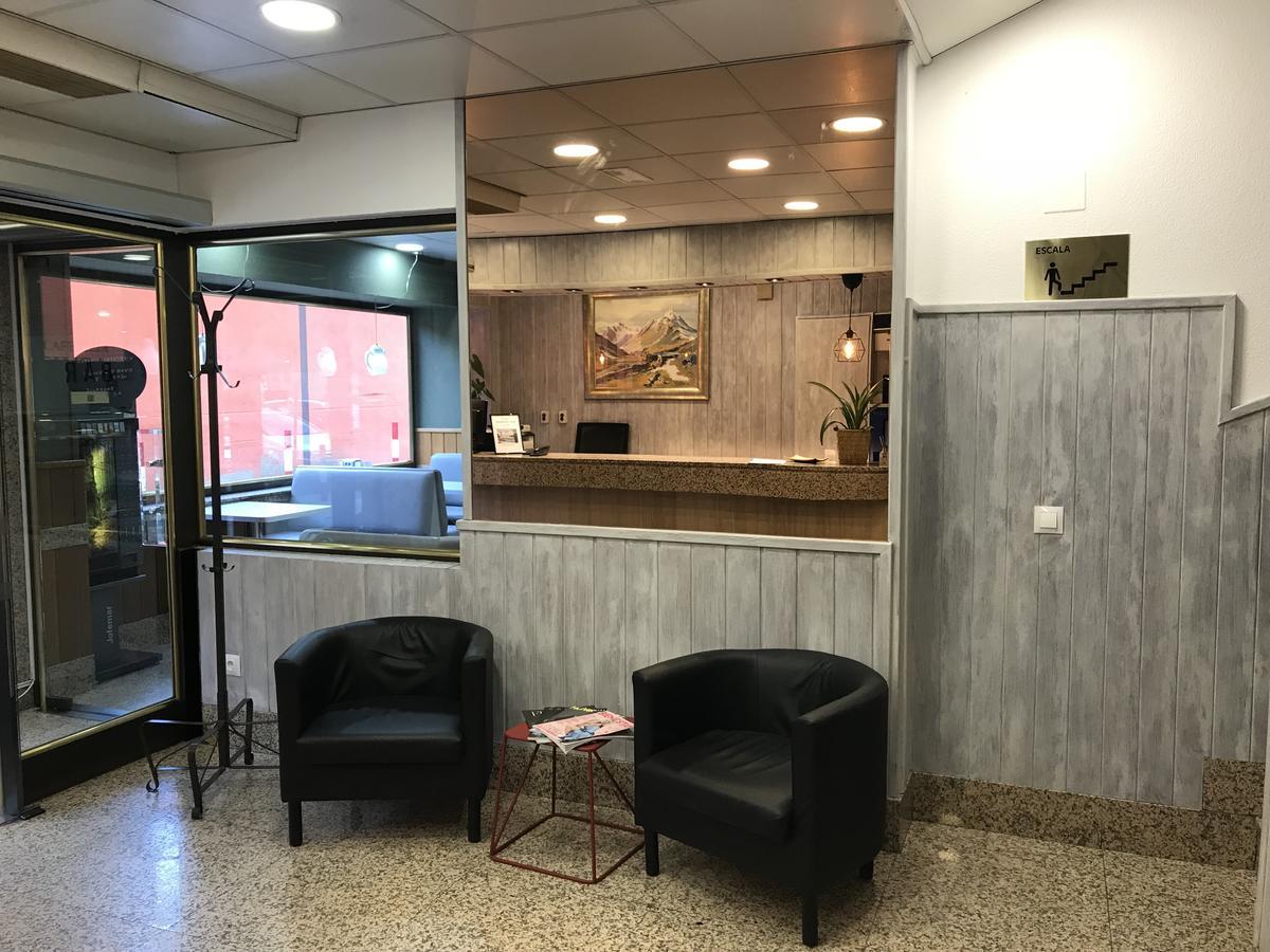 Hotel Pitiusa Andorra la Vella Bagian luar foto
