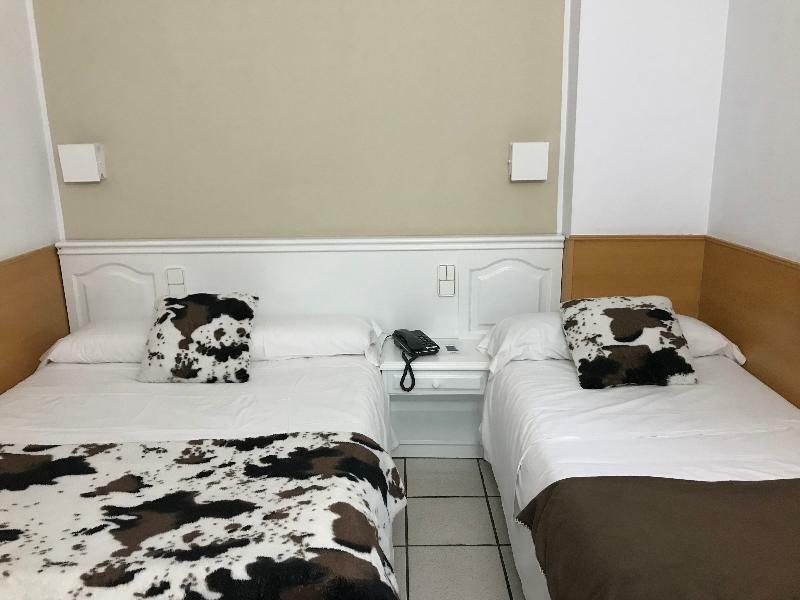 Hotel Pitiusa Andorra la Vella Bagian luar foto
